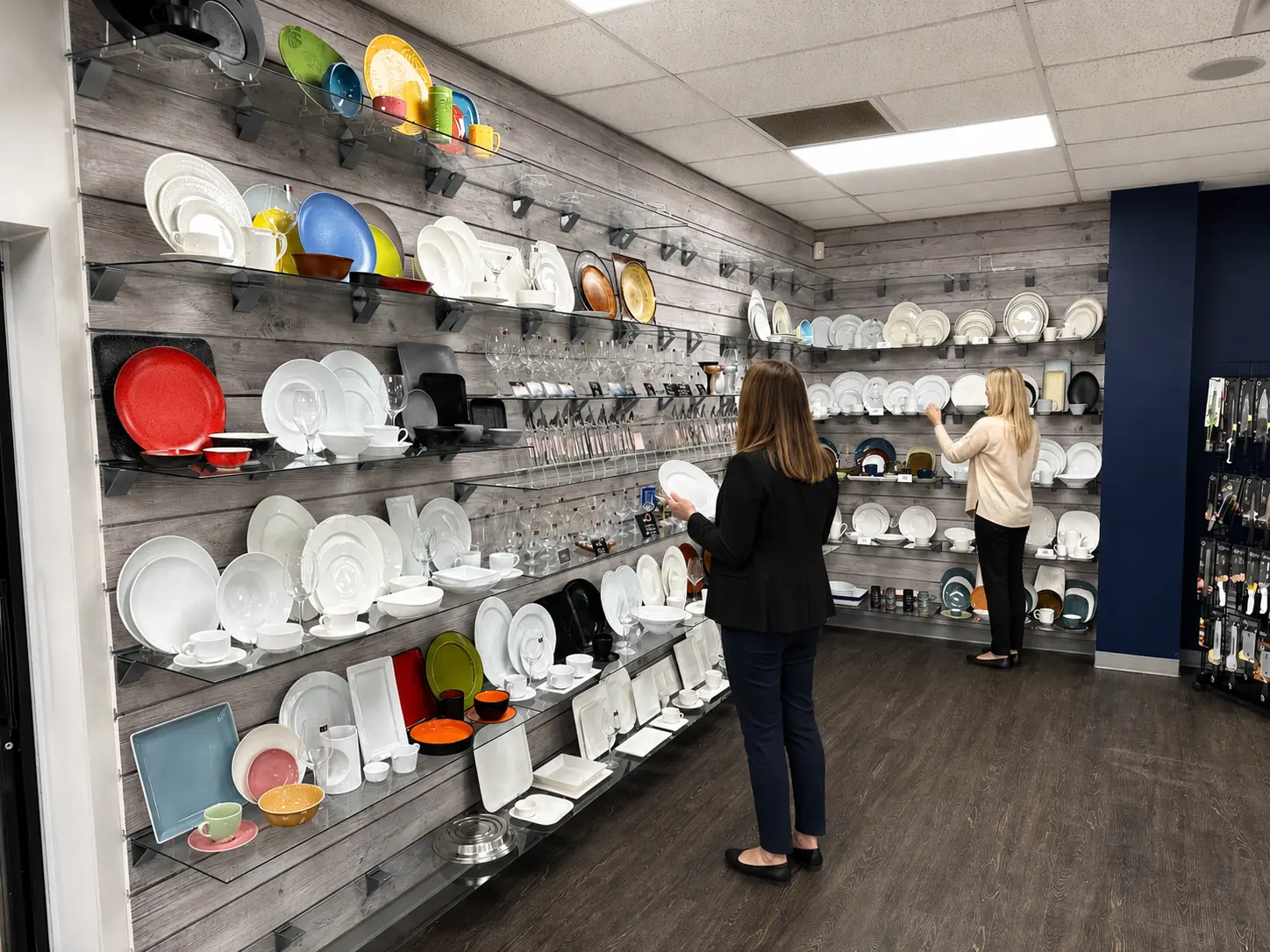 Tabletop and smallwares showroom