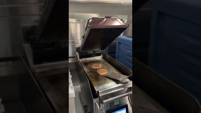 Perfect Burgers in 155 Seconds with the Garland XPress Grill