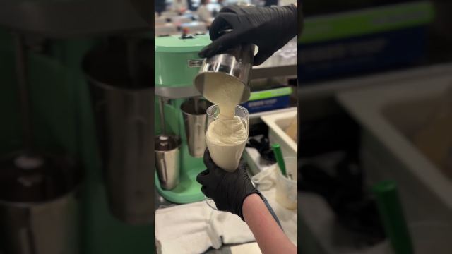 Hands-Free Milkshakes in Under a Minute with Hamilton Beach Commercial